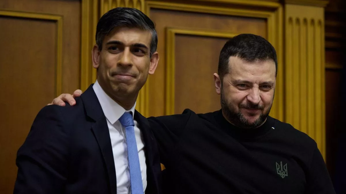 Russia calls Rishi Sunak's meeting with Volodymyr Zelensky 'disastrous' amid bomb warning