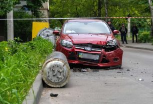 пошкоджена вибухом автівка Харків 2024 травень