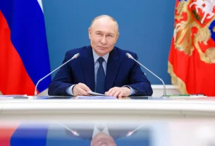 путін за столом