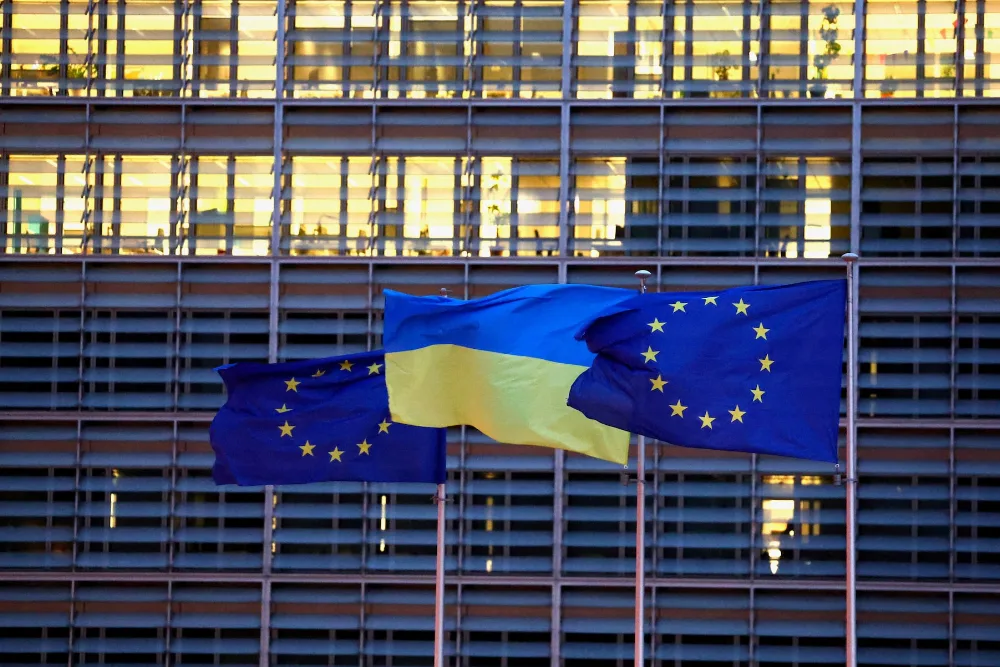 прапори україни та єс