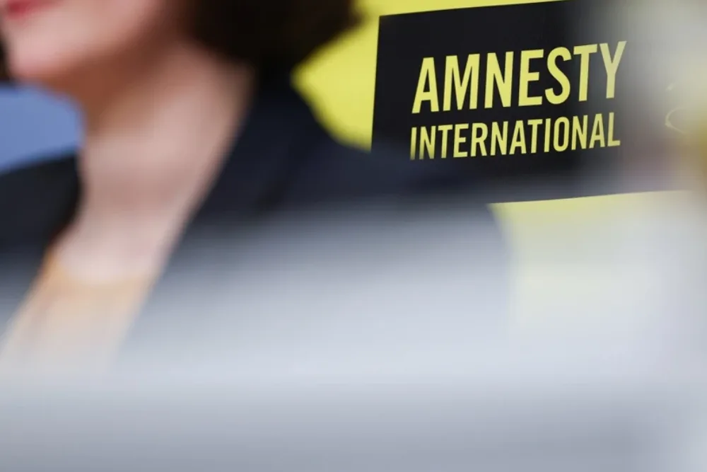 росія забороняє Amnesty International