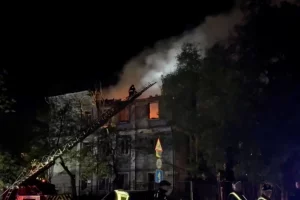 Атака російського безпілотника вбила двох і поранила п'ятьох в українській Одесі