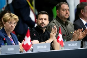 володимир зеленський алодує біля андрія єрмака