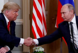 Дональд Трамп і Володимир Путін мають поговорити по телефону, щоб спробувати знайти спільну мову для припинення конфлікту в Україні. REUTERS/Kevin Lamarque