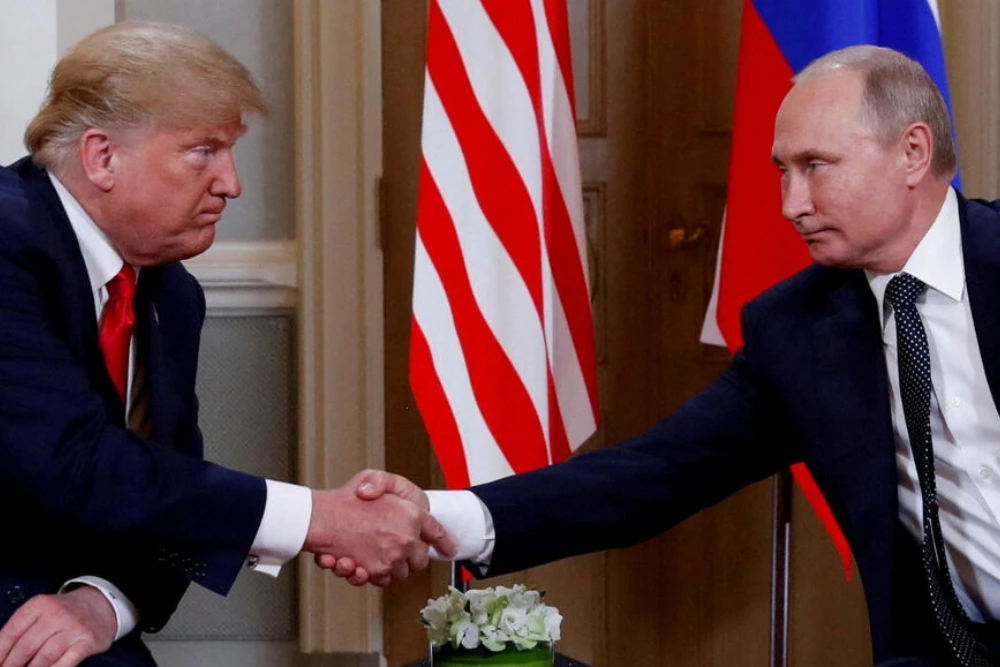 Дональд Трамп і Володимир Путін мають поговорити по телефону, щоб спробувати знайти спільну мову для припинення конфлікту в Україні. REUTERS/Kevin Lamarque