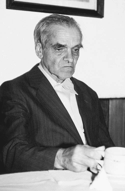 Юрій Кнорозів за чашкою кави у Мексиці
