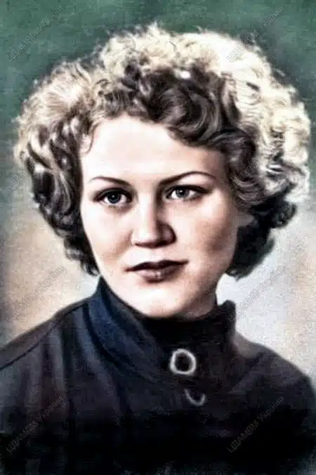Поетеса Ліна Костенко