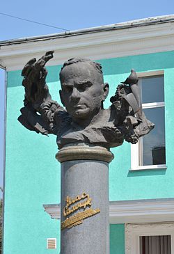 Пам'ятник У. Самчуку, м. Здолбунів