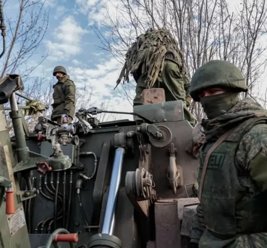 військові артилеристи