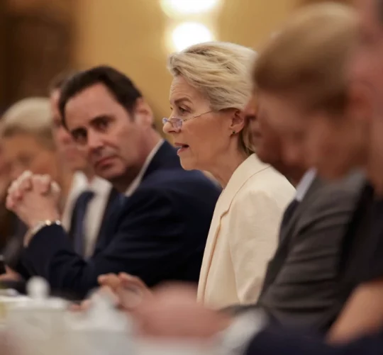 ЄС застерігає Китай підштовхнути Путіна до припинення війни, оскільки відносини досягли "точки перегину