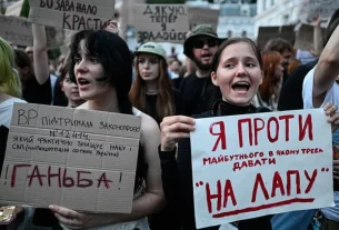 На вулицях України спалахнули протести проти Зеленського після підписання «суперечливого» антикорупційного закону