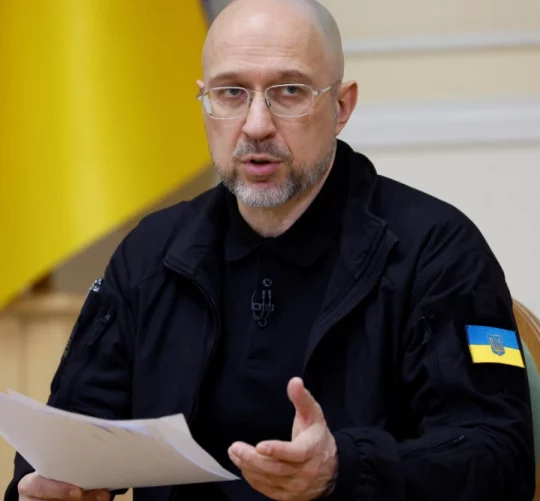 Прем'єр-міністр України Шмигаль подає у відставку в рамках масштабних урядових перестановок