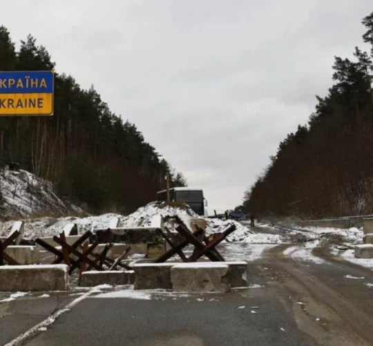 The Guardian: Троє солдатів загинули в результаті нападу Росії на тренувальний табір в Україні