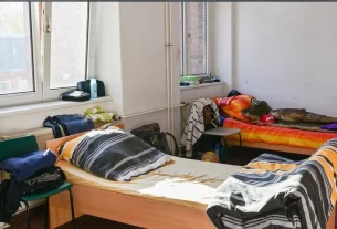 Більшістю бездомних, які отримали житло, є молоді люди, багато з них — українці