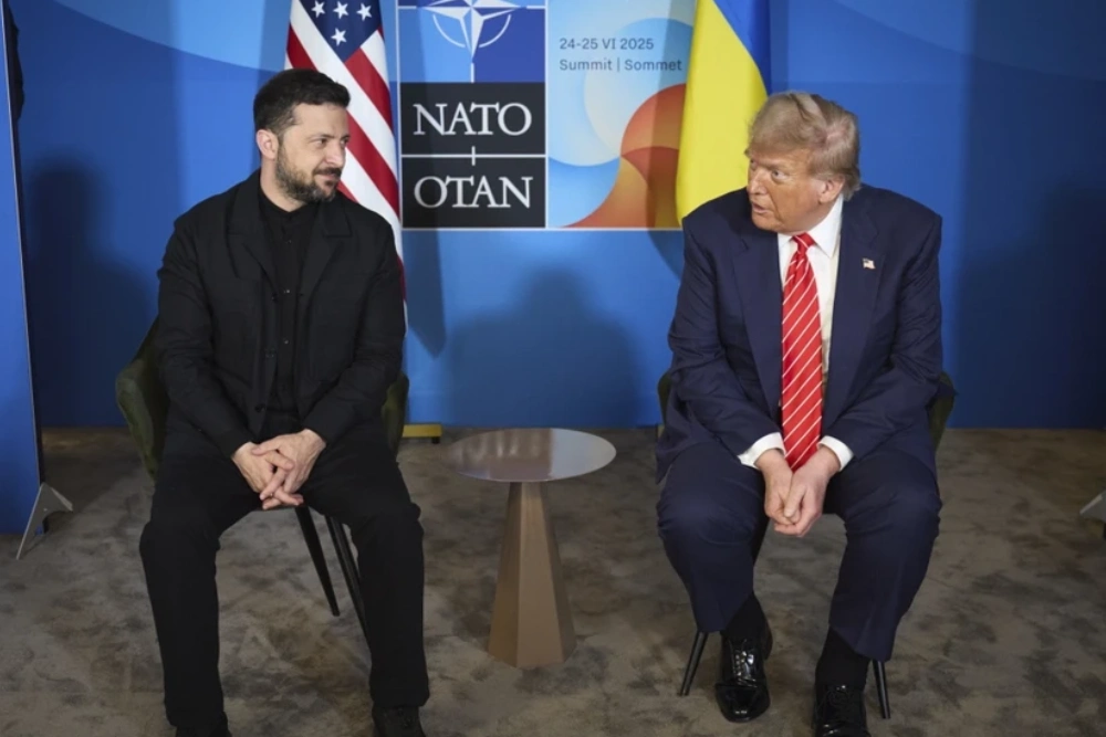 зеленський та трамп на саміті посміхаються