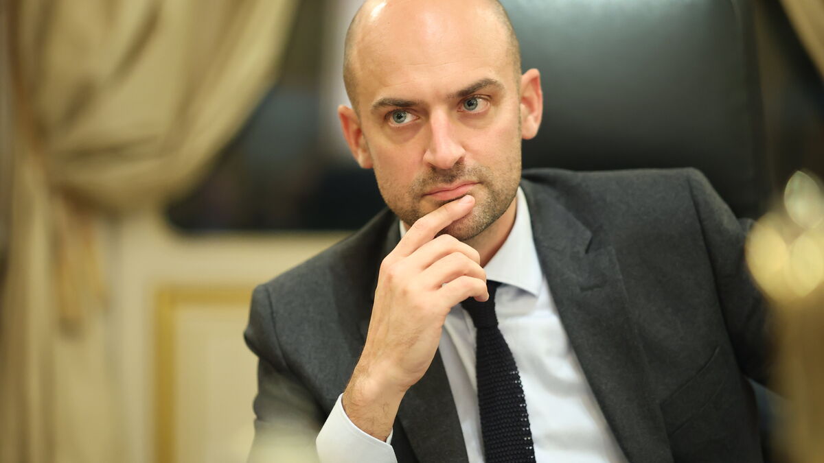 Міністр закордонних справ Франції Жан-Ноель Барро прибув у понеділок до Києва з дводенним візитом