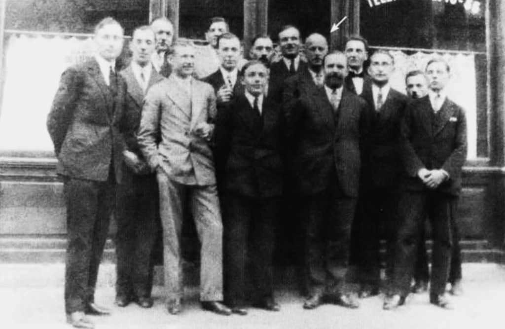 Учасники свята запорожців у Парижі, 1937 рік