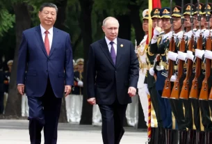 російський та китайський президенти на параді у пекіні