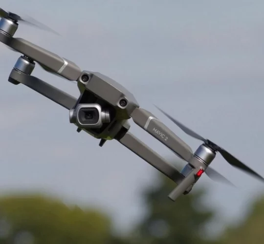 Франція: невідомі безпілотники пролетіли над військовою базою