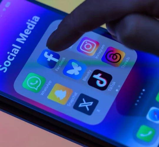 Єврокомісія "залишить двері відкритими" для заборони соціальних мереж