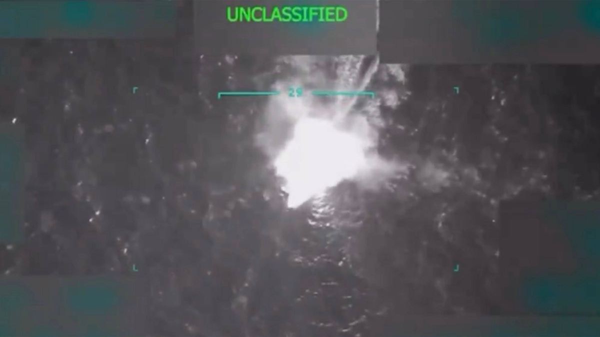 відео нібито показує, як США збивають наркочовен