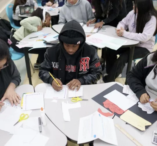 Американські старшокласники втрачають позиції з математики та читання, продовжуючи багаторічне падіння