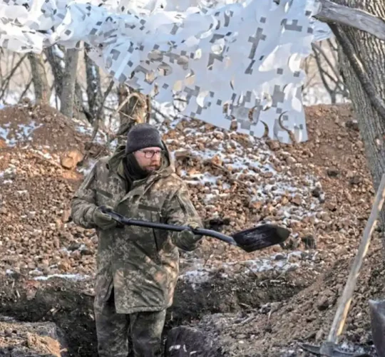 Якщо путін хоче весь Донбас, він повинен спочатку зруйнувати українські укріплення