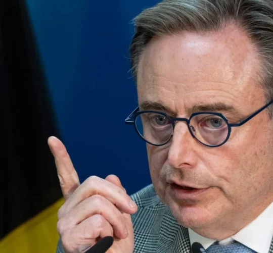 ЄС: Якщо ви не хочете заарештовувати російську готівку, відкривайте свої гаманці