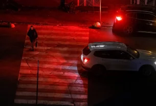 Перевантаження мережі спричинило відключення електроенергії в Києві та інших регіонах України