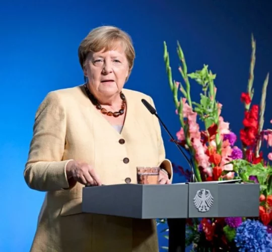 Меркель звинувачує Польщу та країни Балтії у війні в Україні