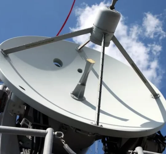 Російські супутники переслідують британські, повідомив британський командувач