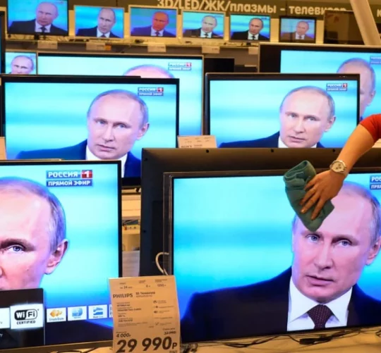 Пропаганда Путіна перевертає реальність: російське суспільство втомилося від війни