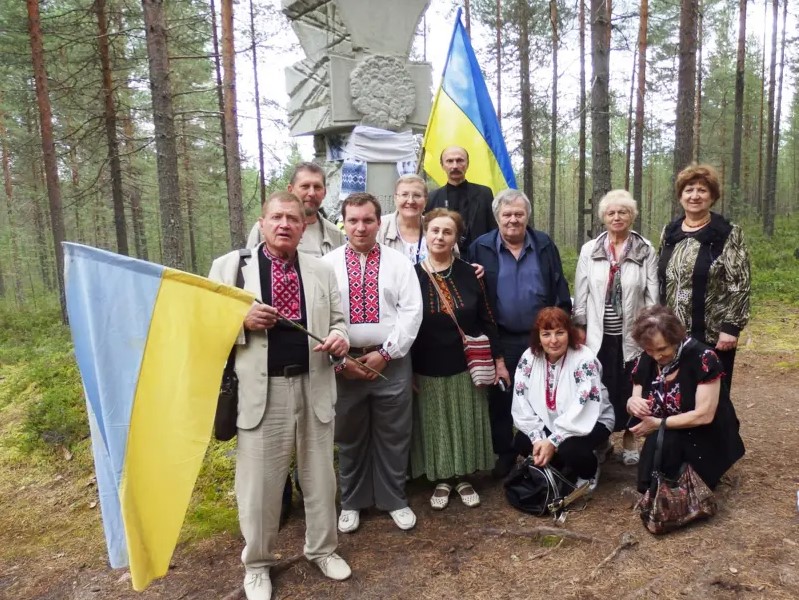 Українська делегація у Сандармосі у 2015 році