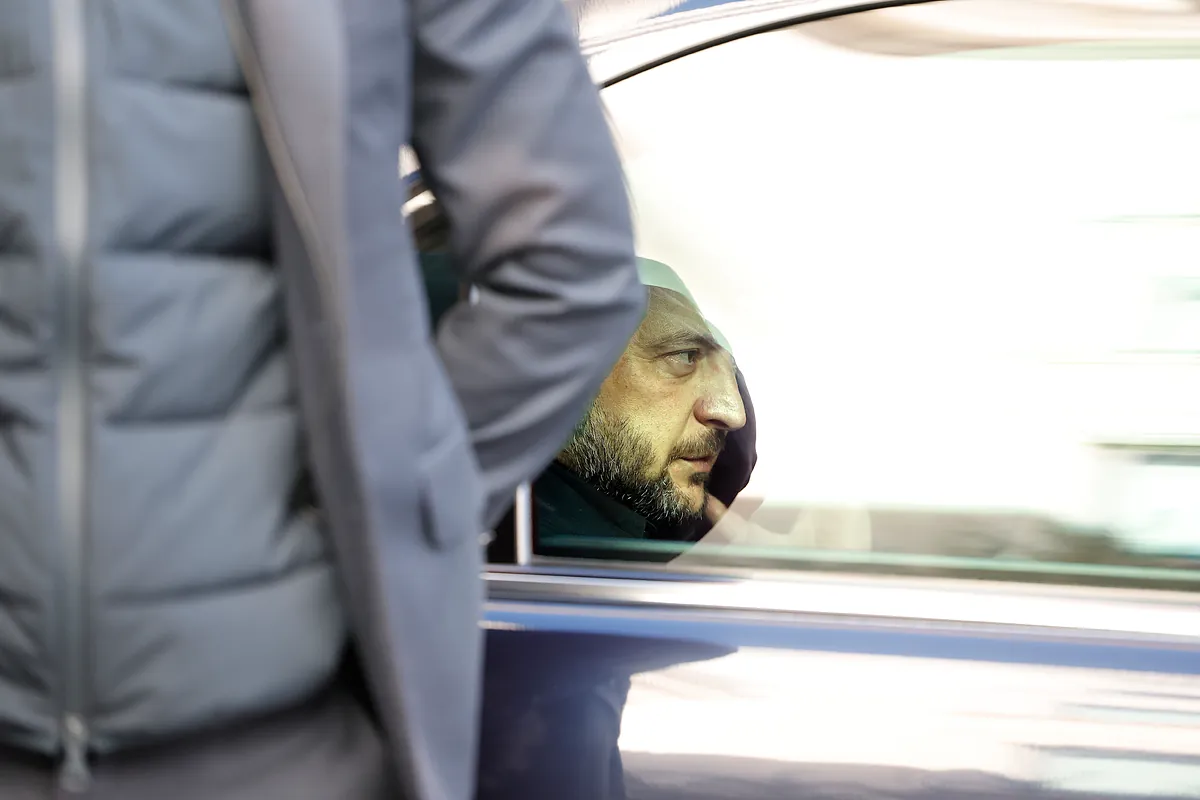 Володимир Зеленський у автівці