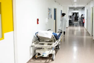 коридор у шпиталі у греції