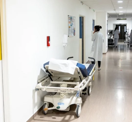 коридор у шпиталі у греції