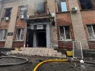 пошкоджена вибухом дрона будівля редакції "Суспільне" у Дніпрі