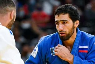 два дзюдоїста на татамі