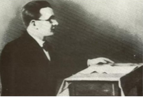 Одні з небагатьох фотографій Богдана-Ігоря Антонича. Суспільне надбання