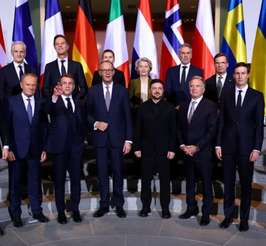 Володимир Зеленський з Європейськими лідерами на переговорах щодо України у Німеччині
