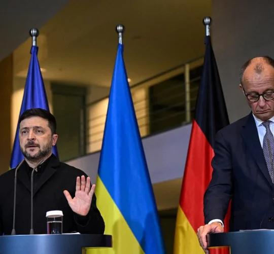 Канцлер Німеччини Фрідріх Мерц і президент України Володимир Зеленський беруть участь у прес-конференції в канцелярії в Берліні.