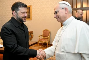 Володимир Зеленський та Папа Лев у Ватікані