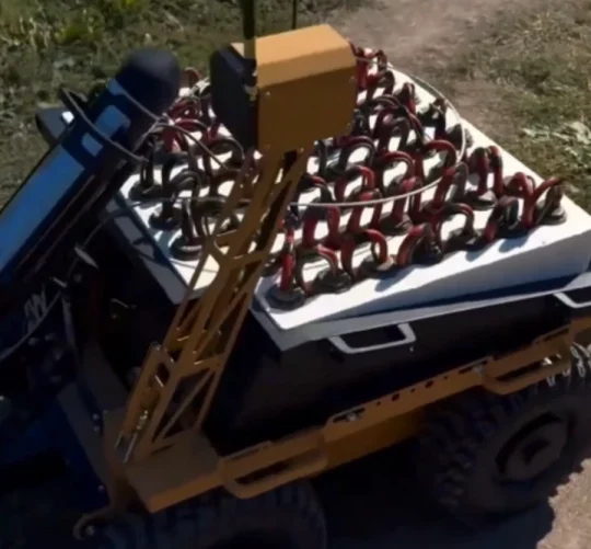 Український безпілотник "Сірко-С1" з протимінною ракетою