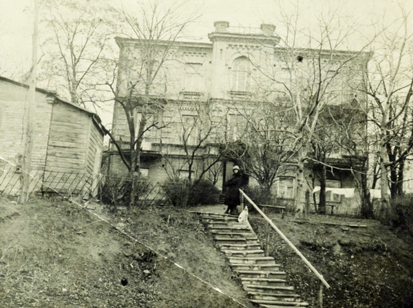 У цьому будинку Грушевських на Паньківській, 9 заарештували Катерину. Фото: istpravda.com.ua