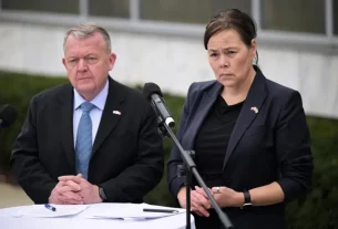 міністр закордонних справ Данії Ларс Льокке Расмуссен ліворуч