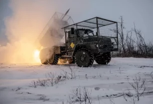 мобільна ракетна установка захищена від дронів