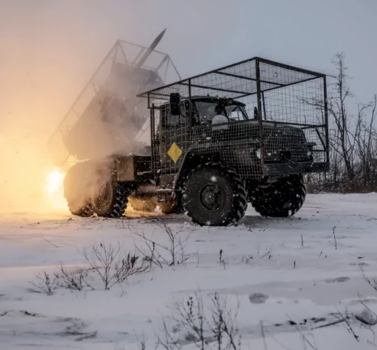 мобільна ракетна установка захищена від дронів
