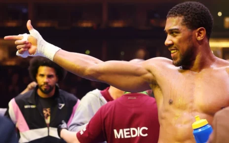 Ентоні Джошуа відновив тренування після аварії