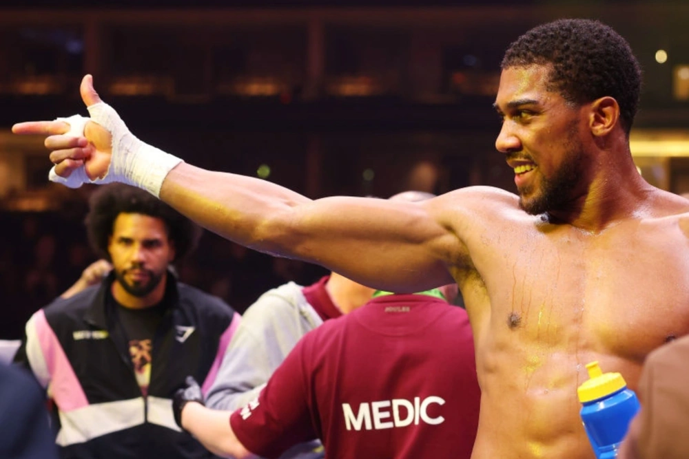 Ентоні Джошуа відновив тренування після аварії