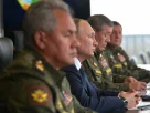 Володимир Путін та керівники оборонних відомств Росії інспектують військові навчання у вересні 2021 року